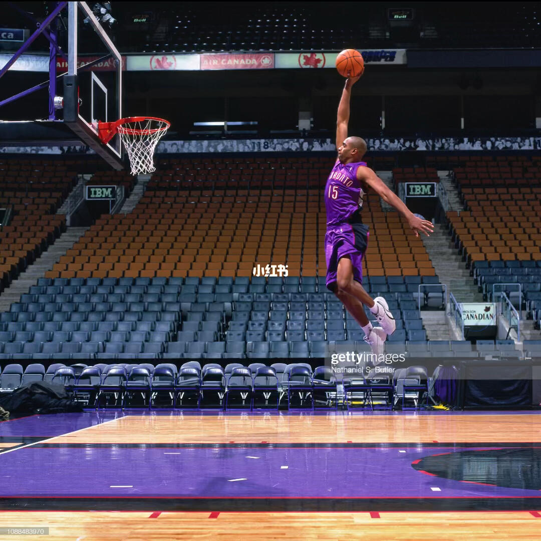 从她首次亮 从她首次亮