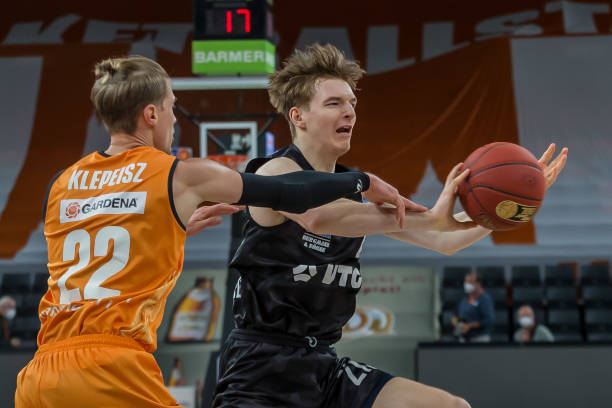 上也得益于 上也得益于