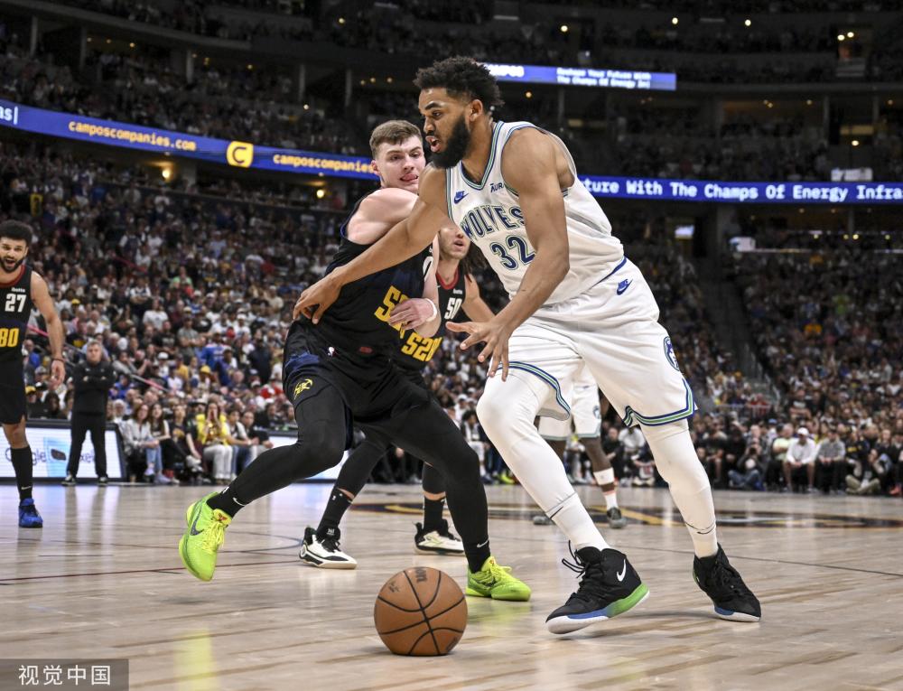 法国队捧起 法国队捧起